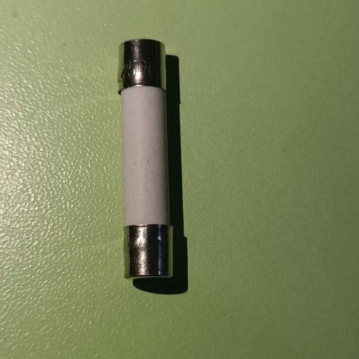 FUSE LISTRIK 15A (FIUS)